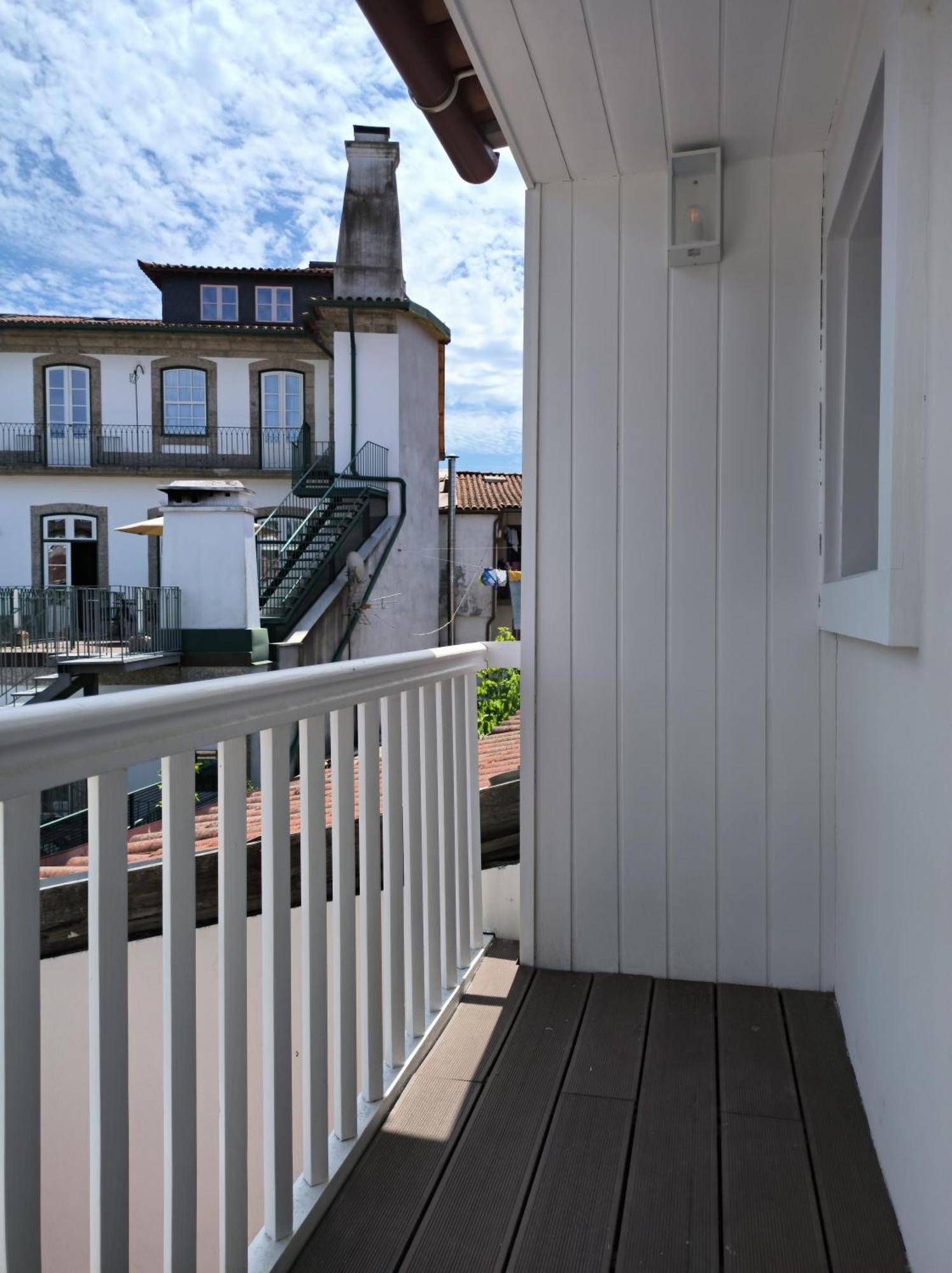 Domi Suites & Studios Guimaraes Luaran gambar