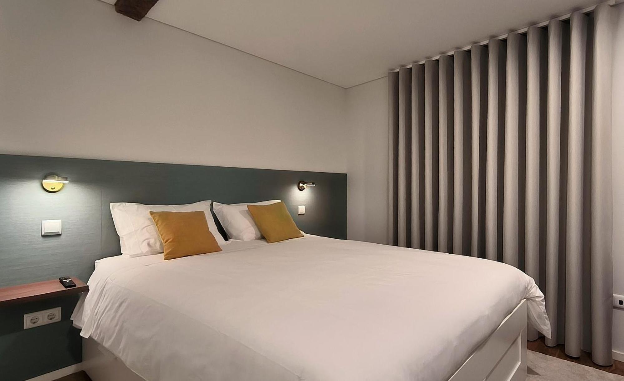 Domi Suites & Studios Guimaraes Luaran gambar