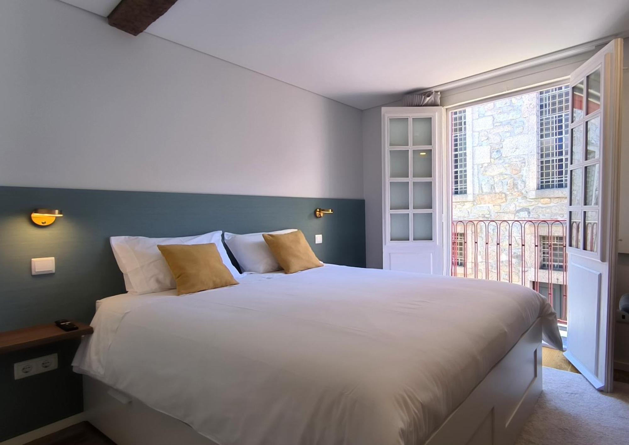 Domi Suites & Studios Guimaraes Luaran gambar